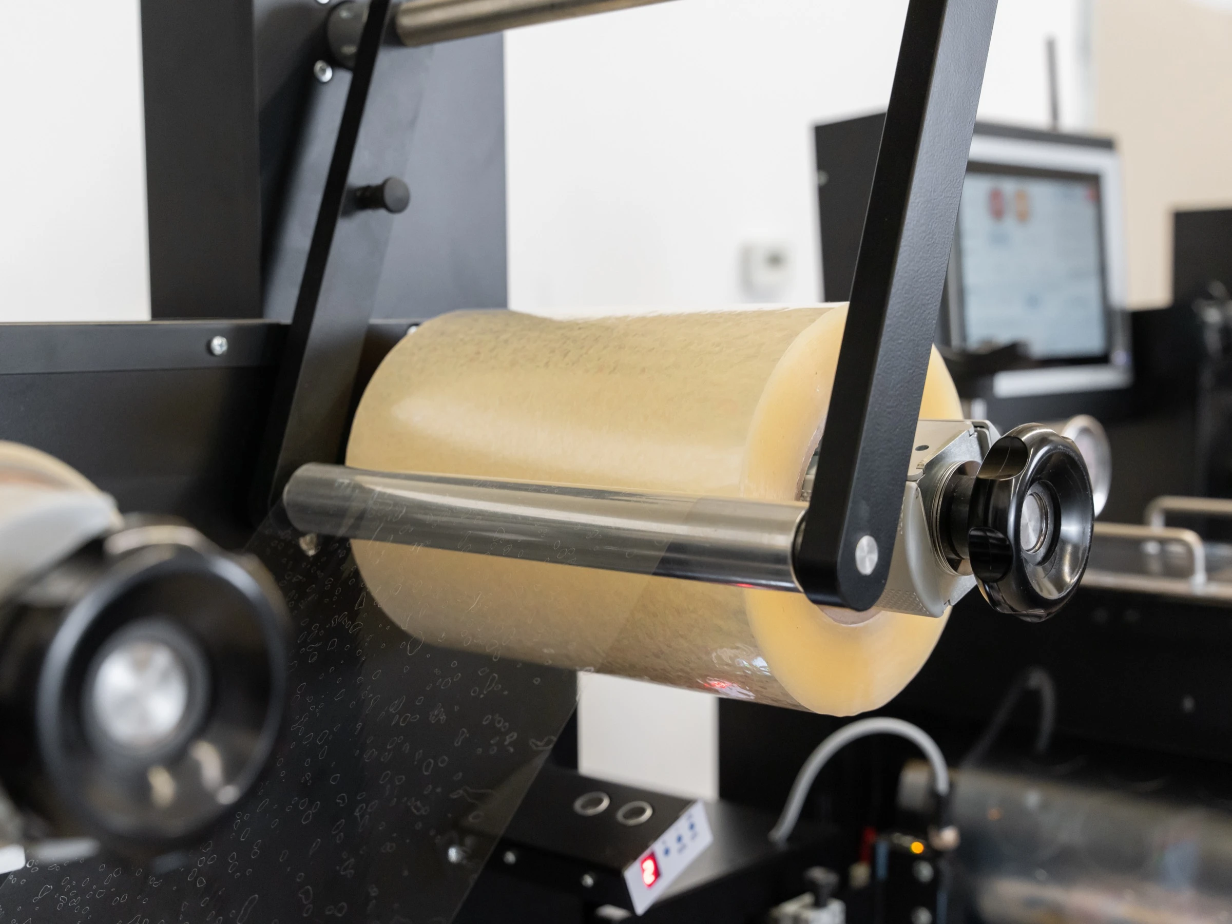 DLP-2200 Digital Label Press with Inline Rotary Finishing - Image 9